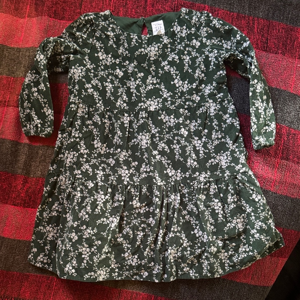 GAP Baby Green Outfit with White Floral Accents